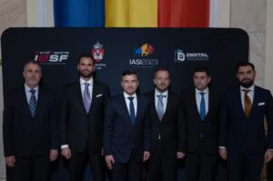 Thomas Moldovan (secretar de stat Ministerul Sporturilor), Vlad Marinescu (presedinte IESF), Mihai Chirica, Boban Totovski (secretar general IESF) , Bogdan Cojocaru, Adrian Socaciu